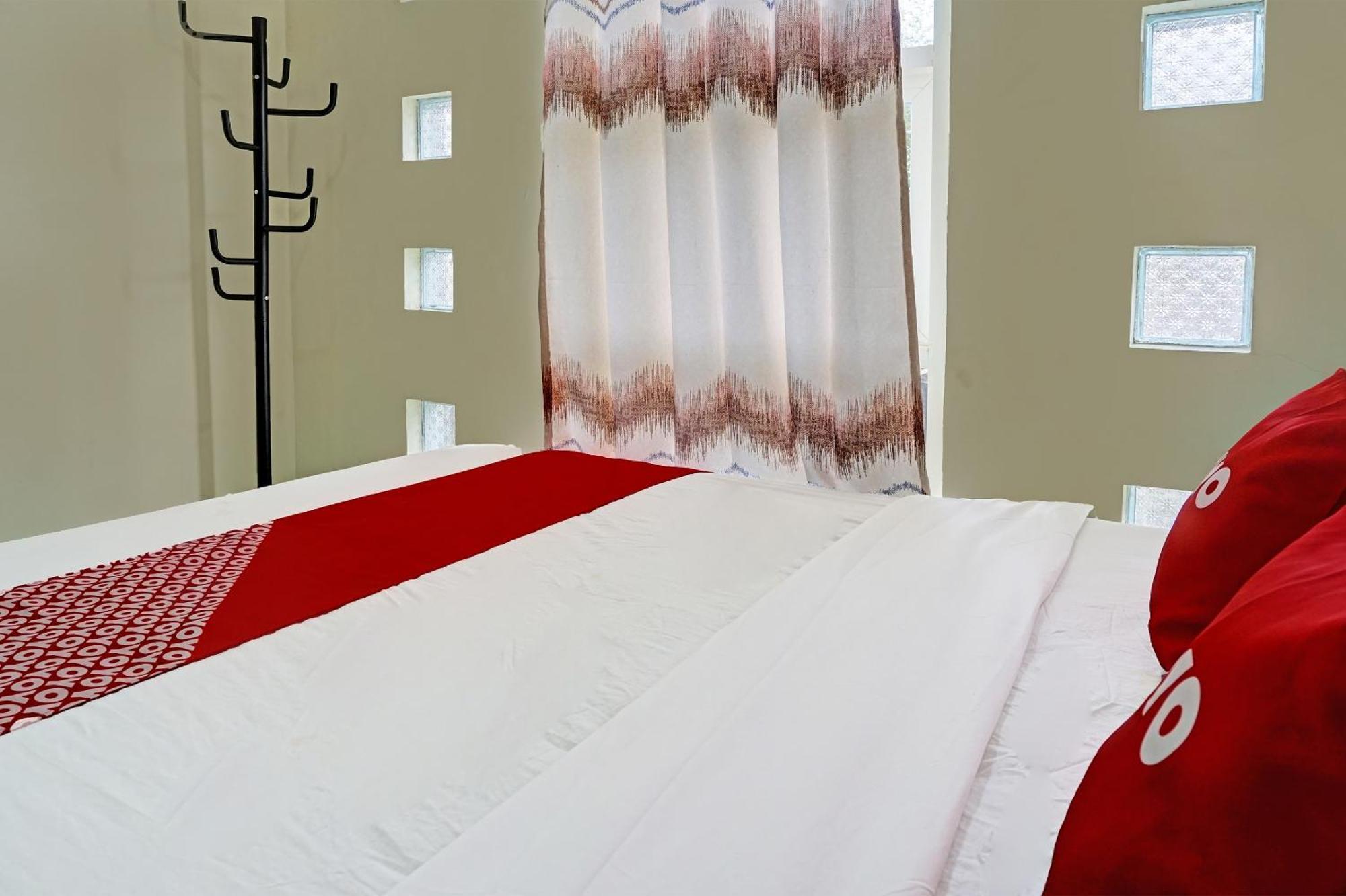 Oyo 91707 Jannah Homestay Syariah Dau Екстериор снимка