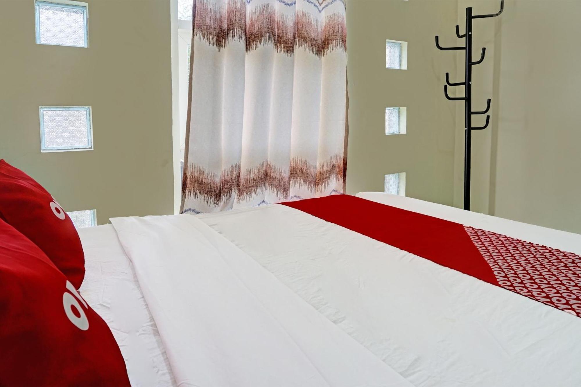 Oyo 91707 Jannah Homestay Syariah Dau Екстериор снимка