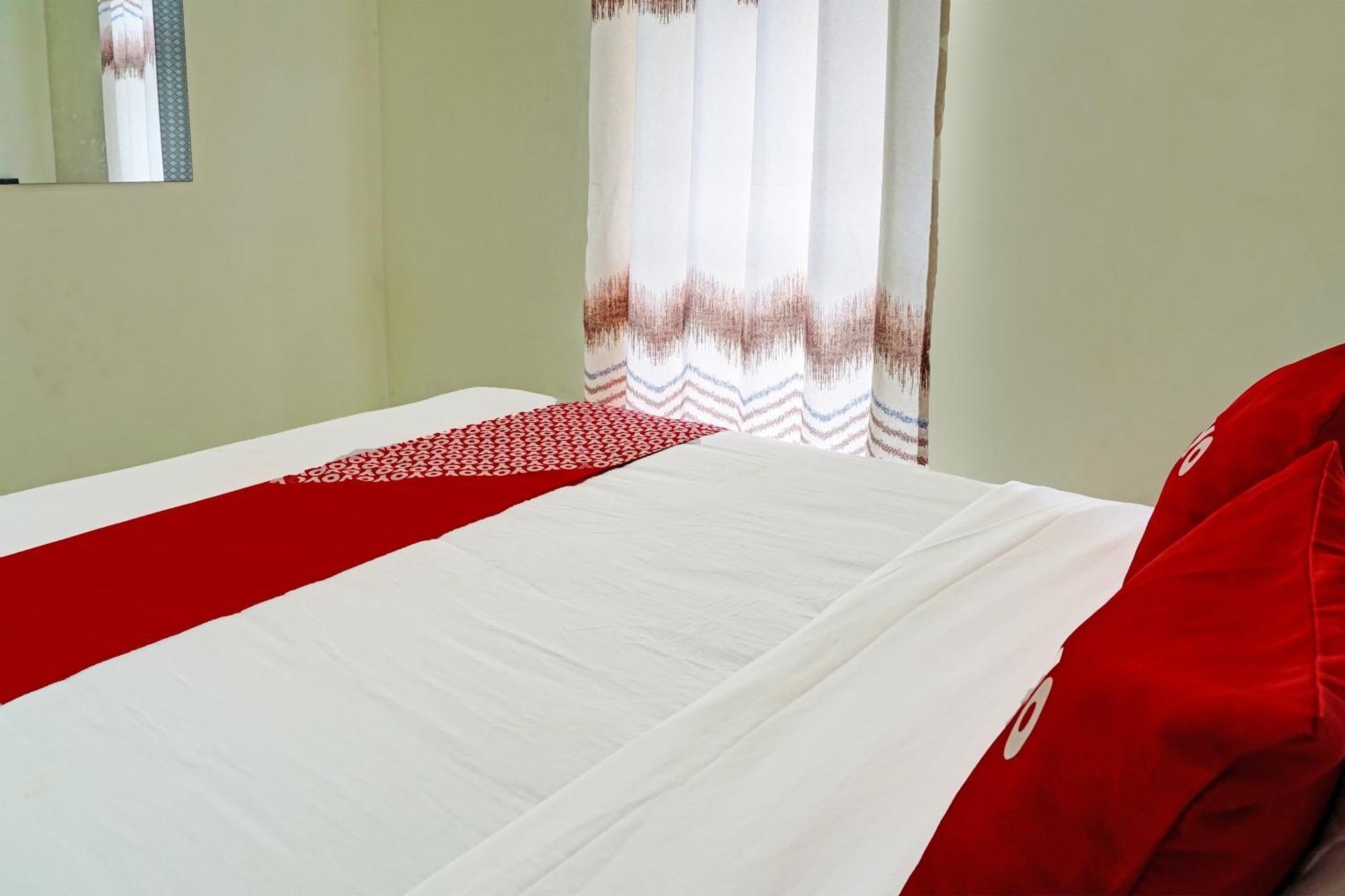 Oyo 91707 Jannah Homestay Syariah Dau Екстериор снимка